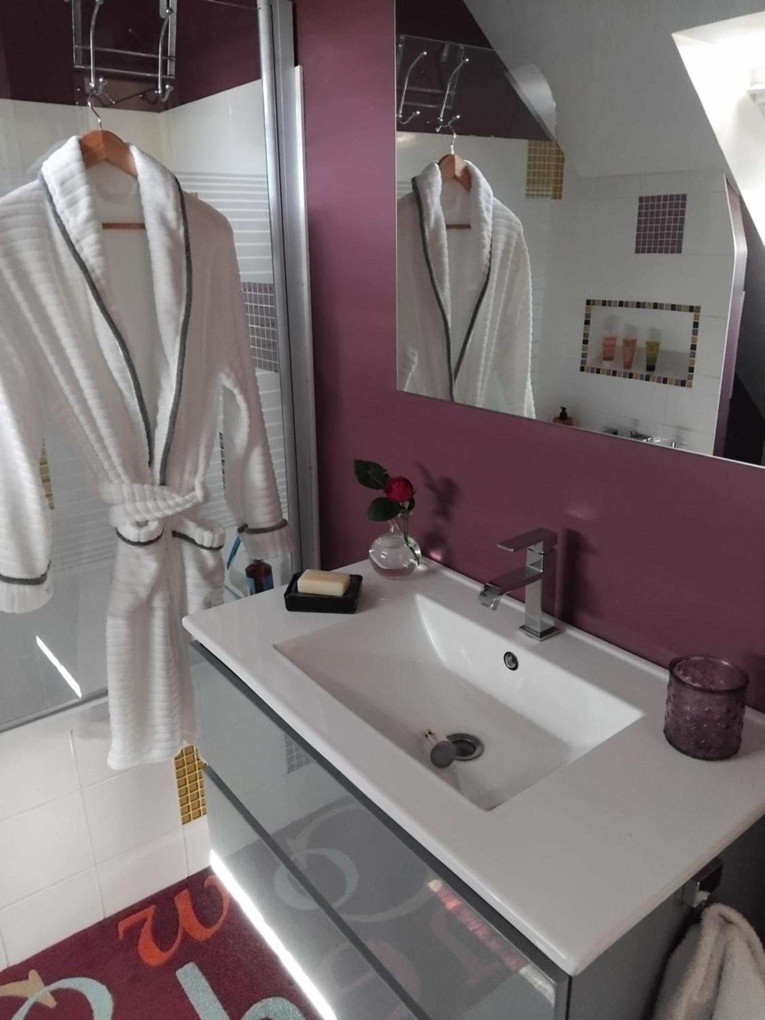 Chambre Dans Un Ecrin De Verdure Angrie Екстериор снимка